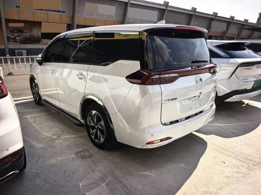 Chuanqi 2021 M6 1.5T 270T Deluxe Edition 7-seat Automatic Gear 8