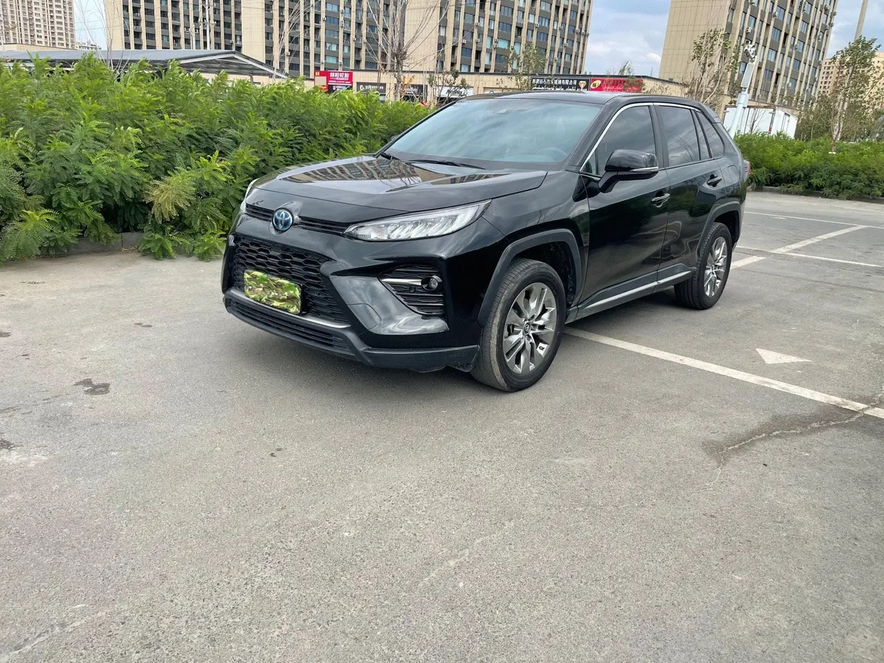 Open image lightbox: Toyota 2021 Weilanda Dual Engine 2.5 Stepless Two-Drive Deluxe Automatic Gear