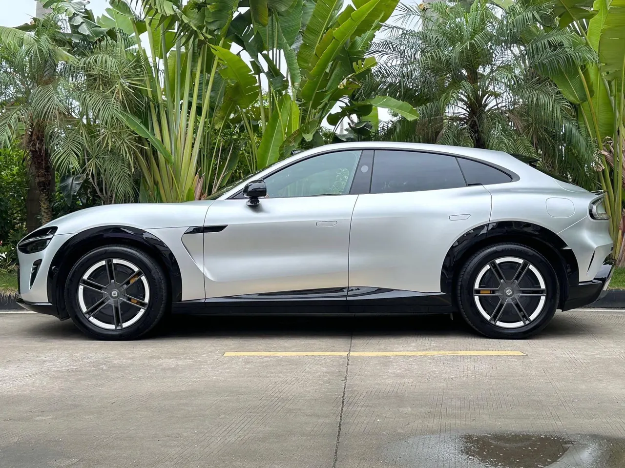 MI 2025 YU7 Long Endurance Four-wheel Drive Pro Edition Automatic Gear 3