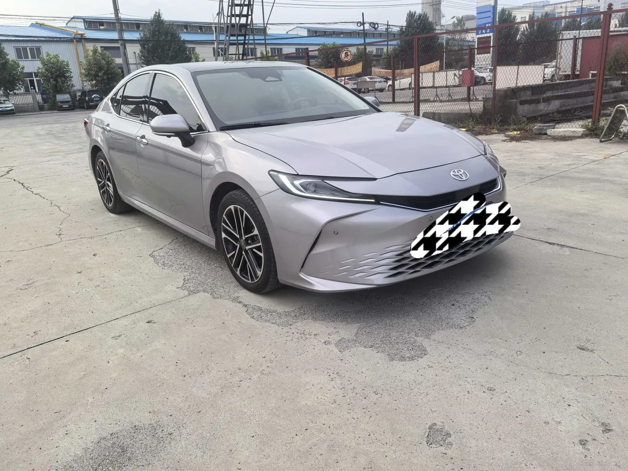 Toyota 2025 Camry Dual Engine 2.0HG Stepless Brilliant Edition Automatic Gear 3