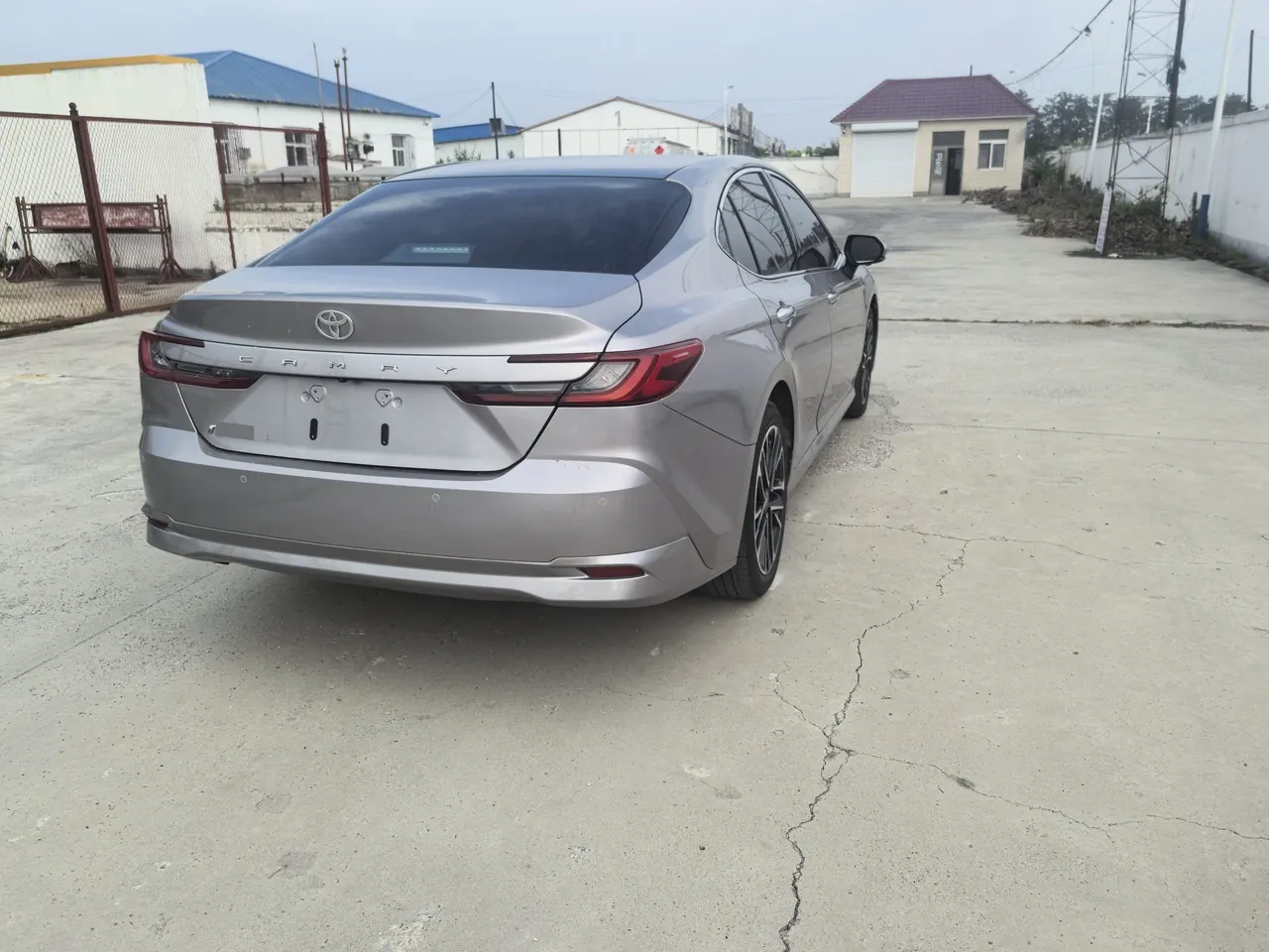 Toyota 2025 Camry Dual Engine 2.0HG Stepless Brilliant Edition Automatic Gear 5