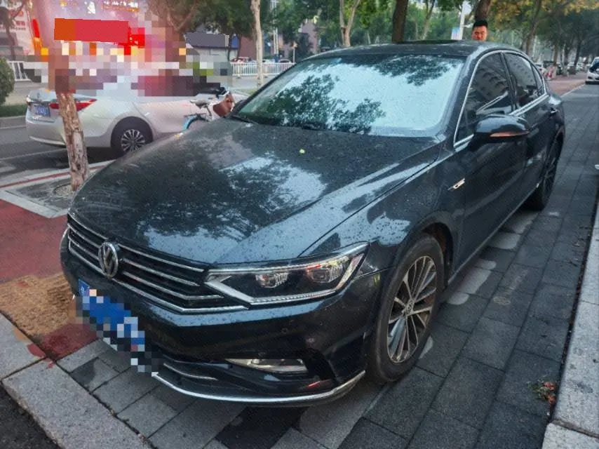 Open image lightbox: Volkswagen 2020 Magotan 2.0TSI 330TSI luxury automatic transmission