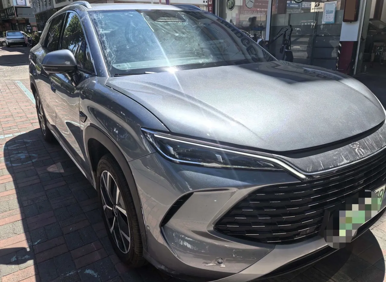 BYD 2026 Song L DM-i 1.5 Stepless 200KM Exceed Automatic Transmission 3