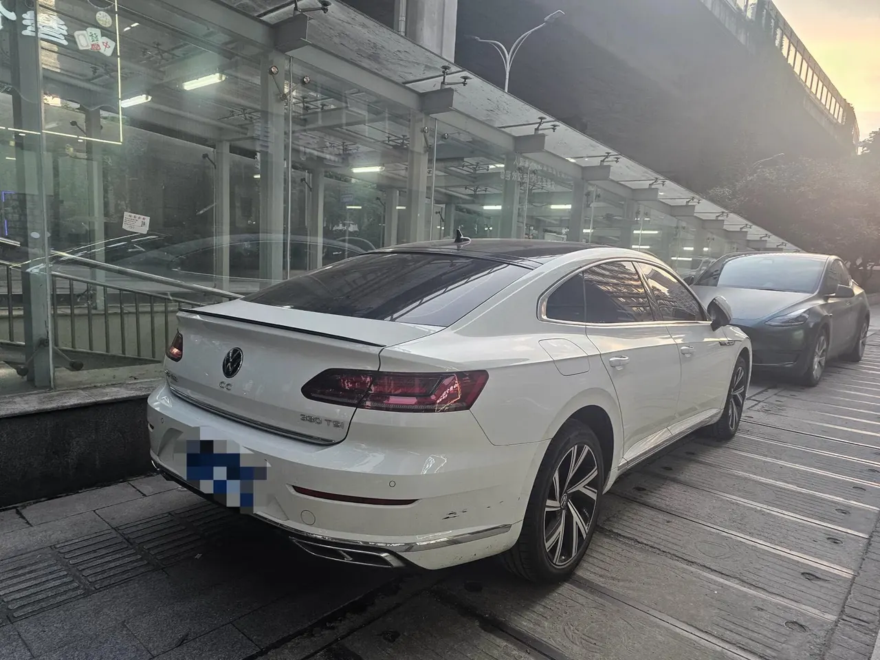 Volkswagen 2024 CC 2.0TSI 330TSI Dazzling Auto 10