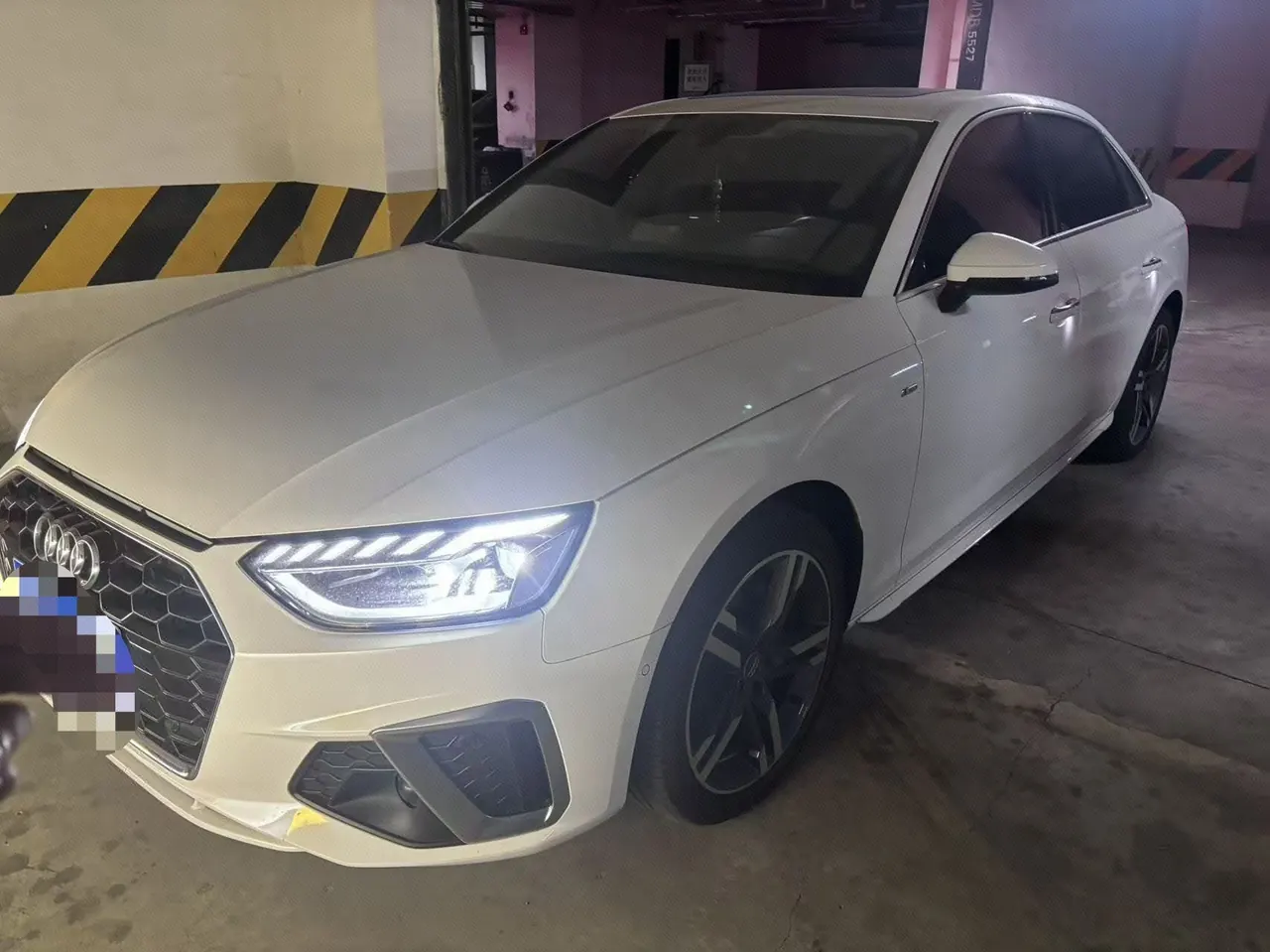 Open image lightbox: Audi 2020 A4L 2.0TFSI 40TFSI Deluxe Dynamic Automatic