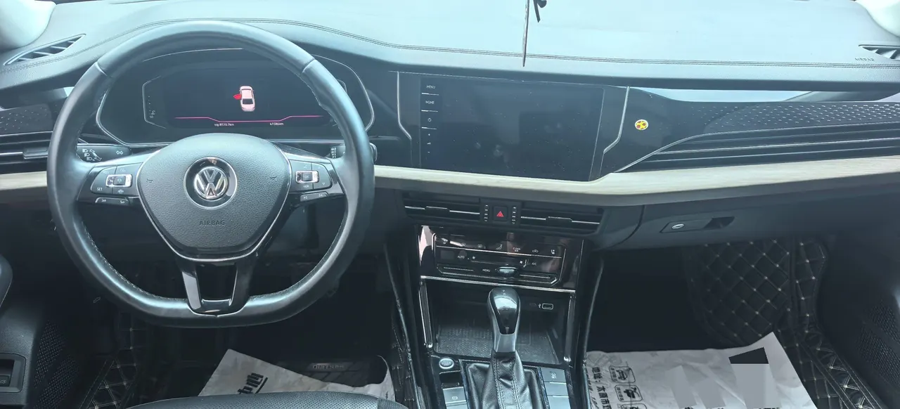 Volkswagen 2020 Passat 2.0TSI 330TSI Deluxe Edition Automatic 2