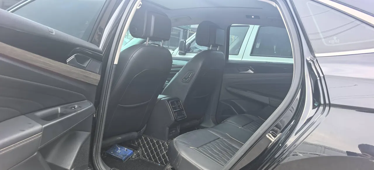 Volkswagen 2020 Passat 2.0TSI 330TSI Deluxe Edition Automatic 4