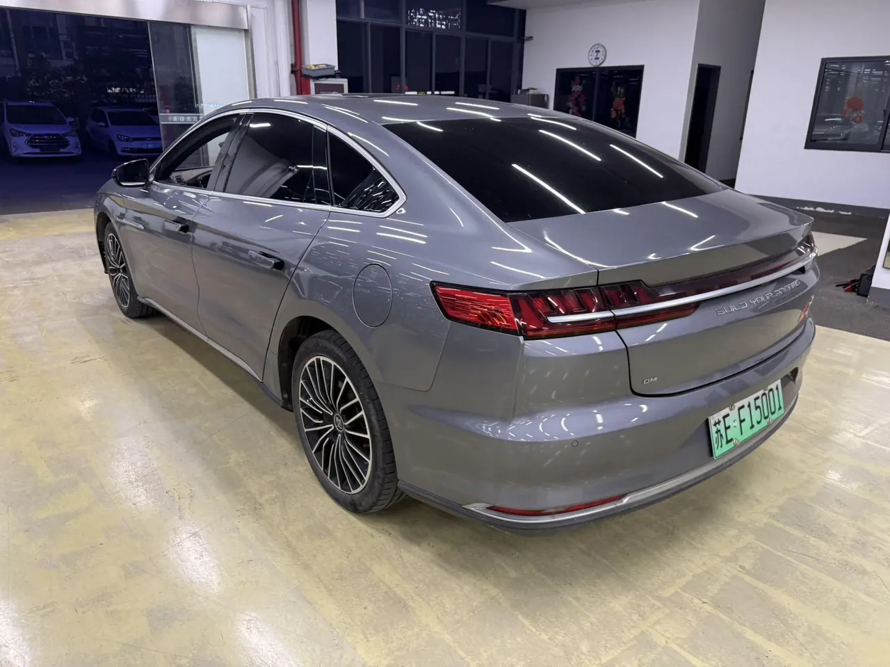 BYD 2020 Han DM 2.0T four-wheel drive performance version luxury automatic gear 5