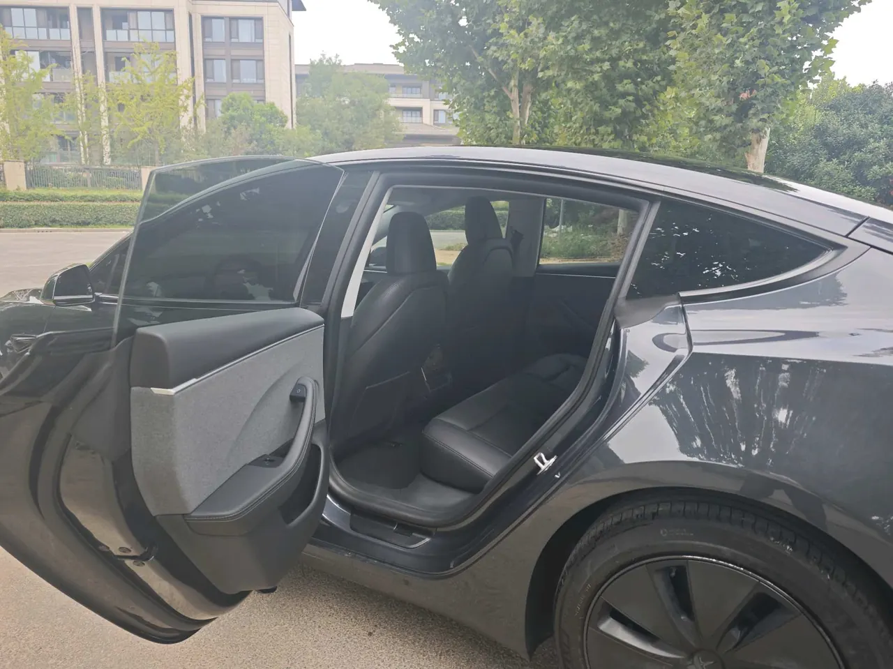 Tesla 2023 Model 3 Rejuvenation Edition Rear Wheel Drive Automatic Transmission 6