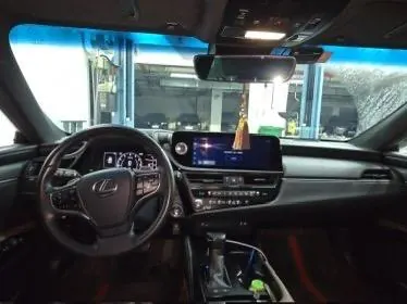 Lexus ES (Imported) 2023 ES260 2.5 Excellence Automatic Gear 3