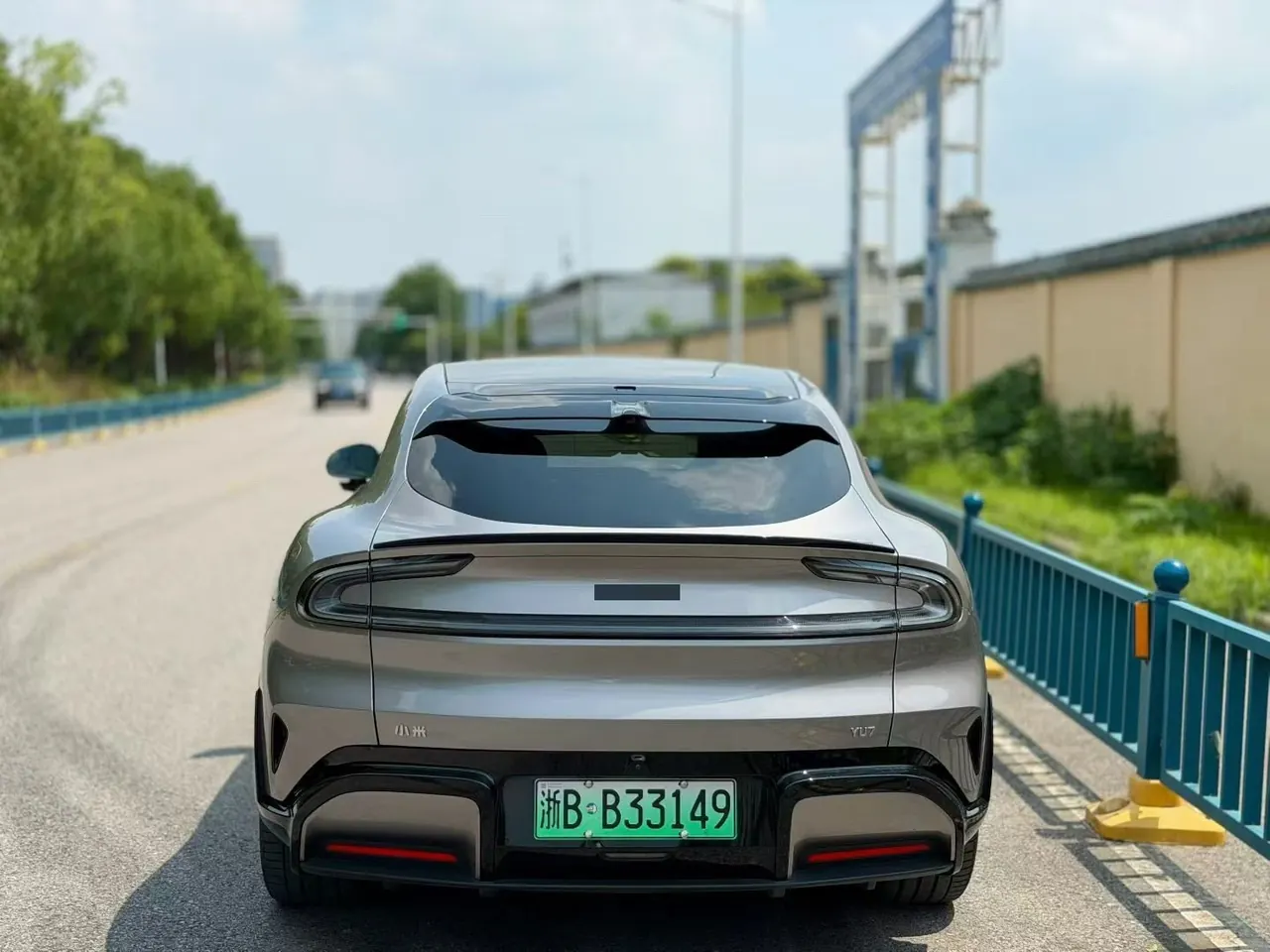 MI 2025 YU7 Long Endurance Four-wheel Drive Pro Edition Automatic Gear 6