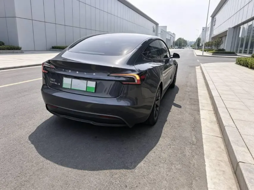 Tesla 2023 Model 3 Rejuvenation Edition Rear Wheel Drive Automatic Transmission 5