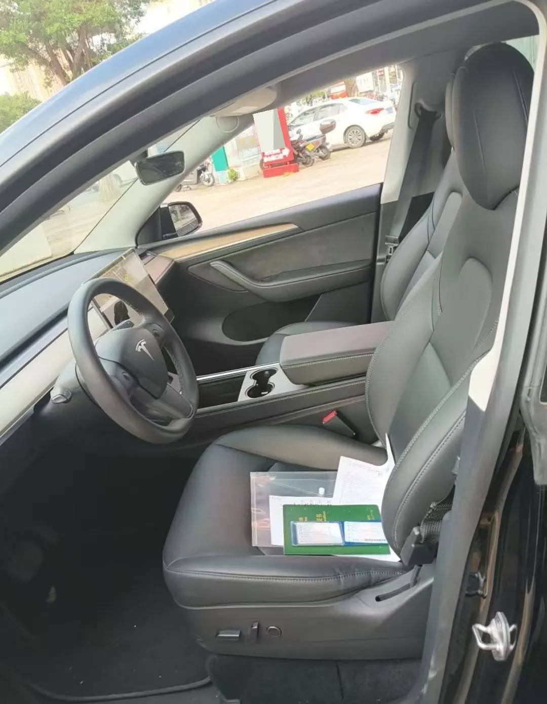 Tesla 2021 Model Y Standard Endurance Rear Drive Automatic Gear 2