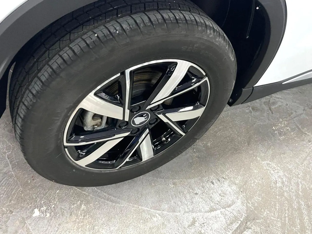 BYD Song Pro New Energy 2023 Song Pro DM-i 1.5 Stepless Champion Edition Pilot 71KM Automatic Gear 2