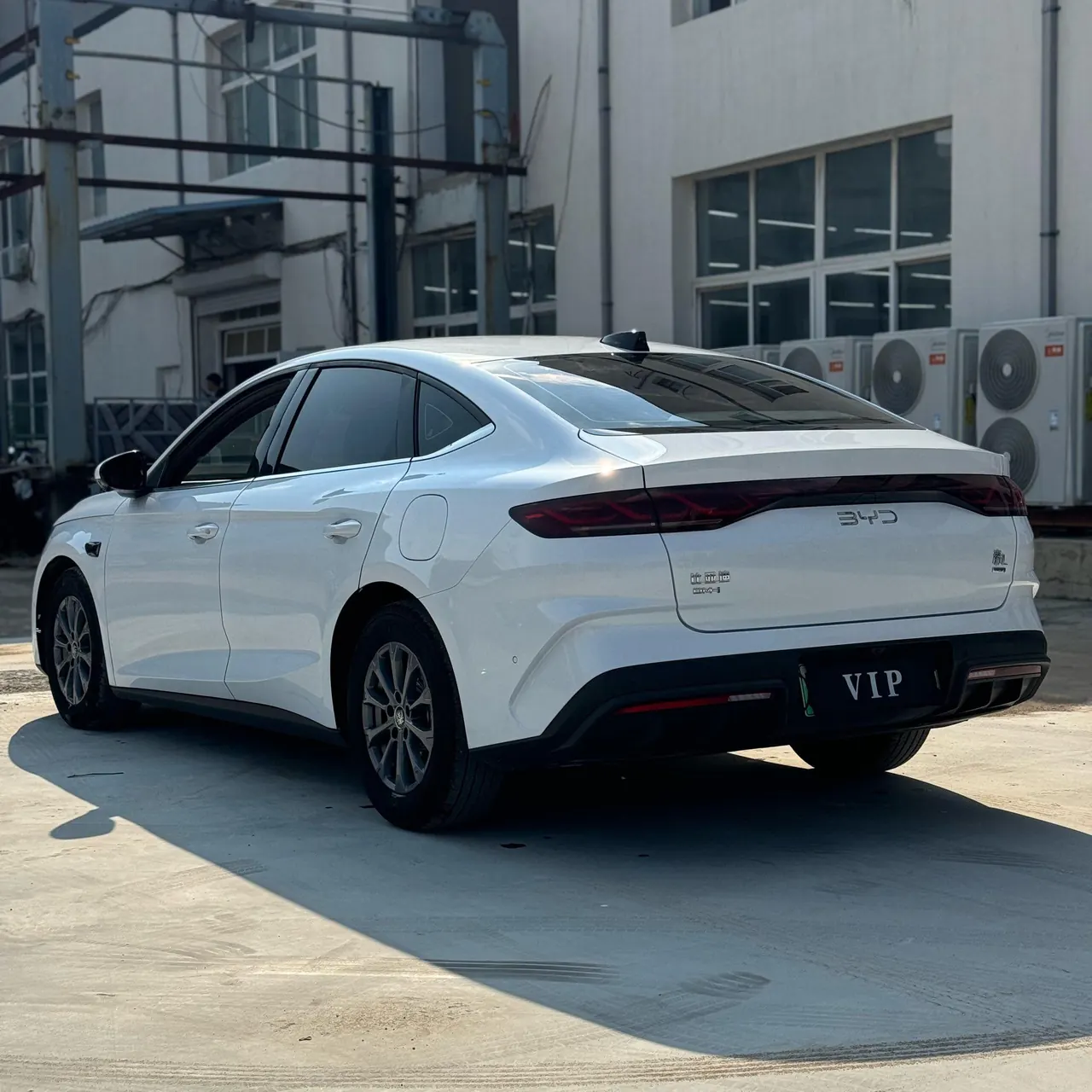 BYD 2025 Qin L DM-i 1.5 stepless smart driving version 80KM leading automatic gear 4