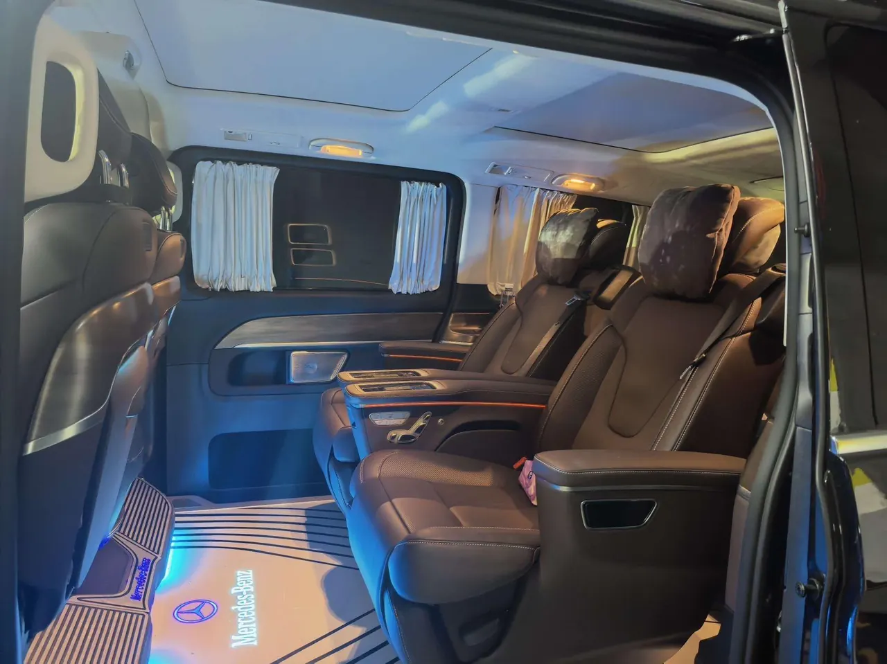 Mercedes Benz V 2021V 260 L 2.0T Deluxe Edition Automatic Gear 9