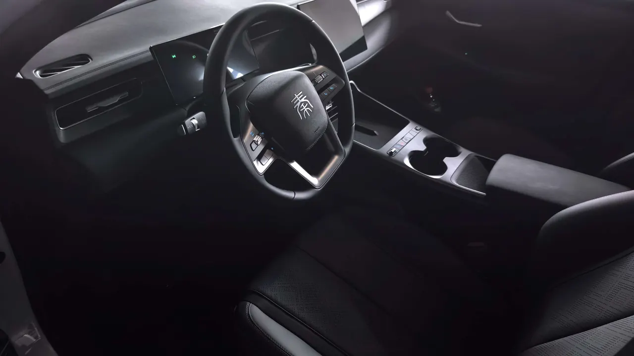 BYD 2026 Qin PLUS DM-i 1.5 CVT 128km Entry-Level Automatic 6