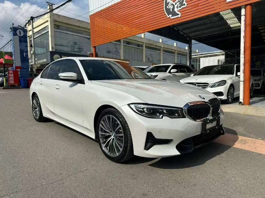 BMW 3 Series 2022 320i 2.0T Sports Suit Automatic Gear 3