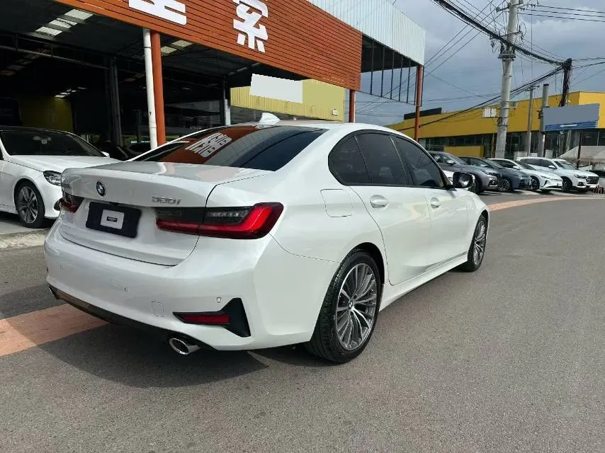 BMW 3 Series 2022 320i 2.0T Sports Suit Automatic Gear 9