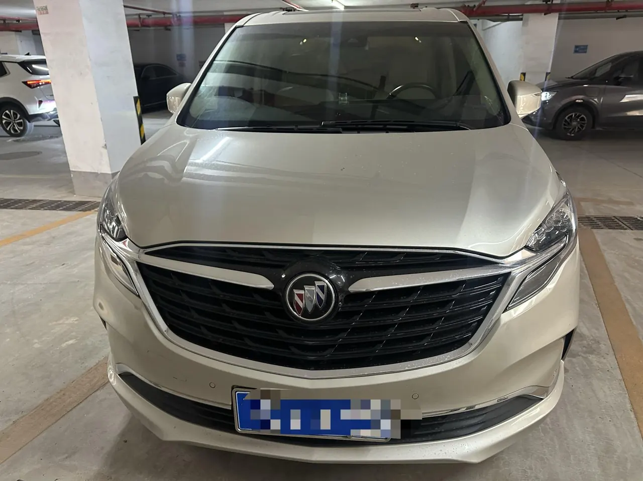 Buick 2022 GL8 ES Lu Zun 48V 2.0T 653T Comfortable Automatic Gear 2