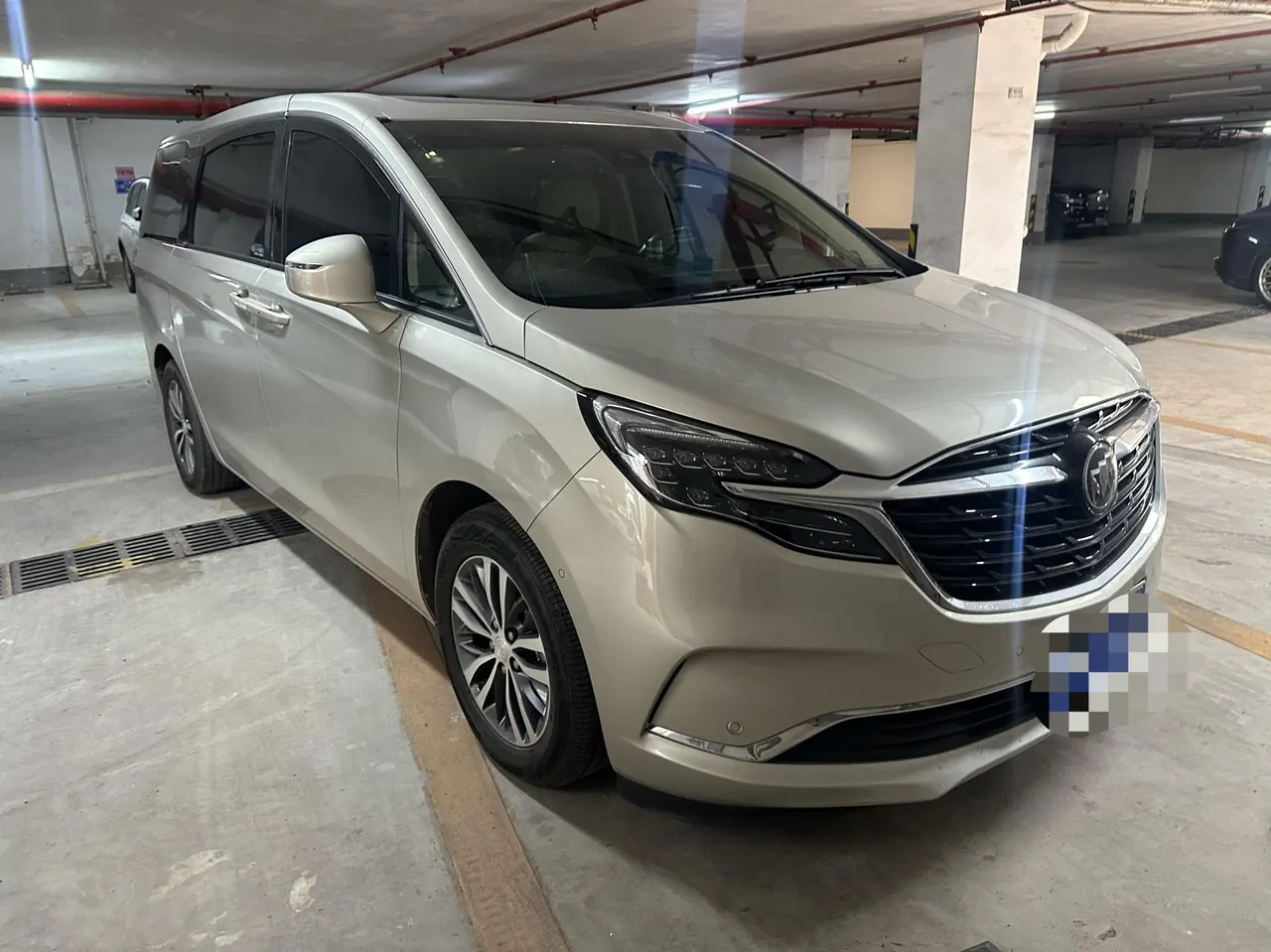 Buick 2022 GL8 ES Lu Zun 48V 2.0T 653T Comfortable Automatic Gear 3