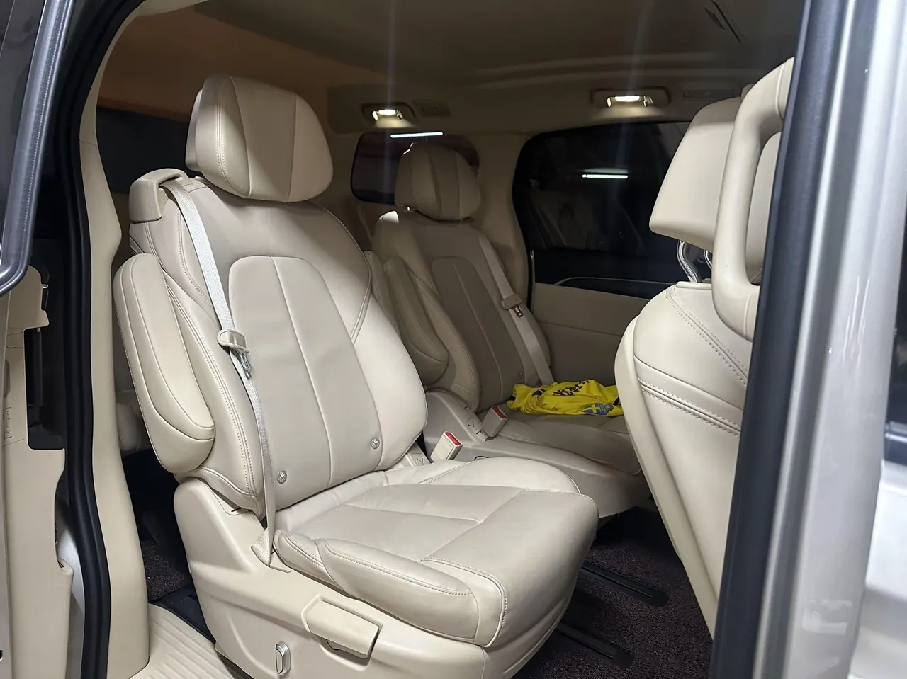 Buick 2022 GL8 ES Lu Zun 48V 2.0T 653T Comfortable Automatic Gear 5