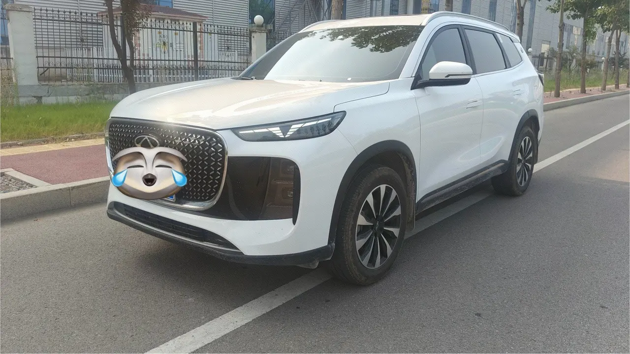 Open image lightbox: Chery 2025 Tiggo 8 PLUS 1.6TGDI 290TGDI Luxury Automatic Gear