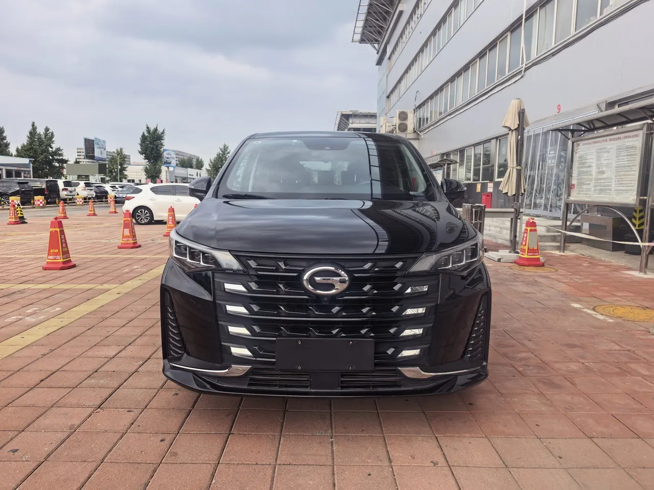 Chuanqi 2021 M6 1.5T 270T Honorable Edition 7-seat Automatic Gear 2