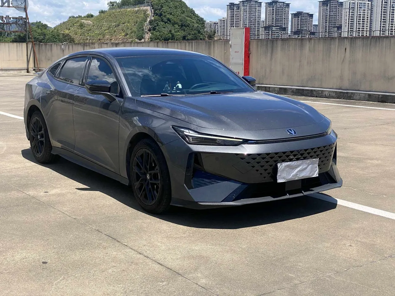 ChangAn 2024 UNI-V 1.5T exclusive automatic gear 3