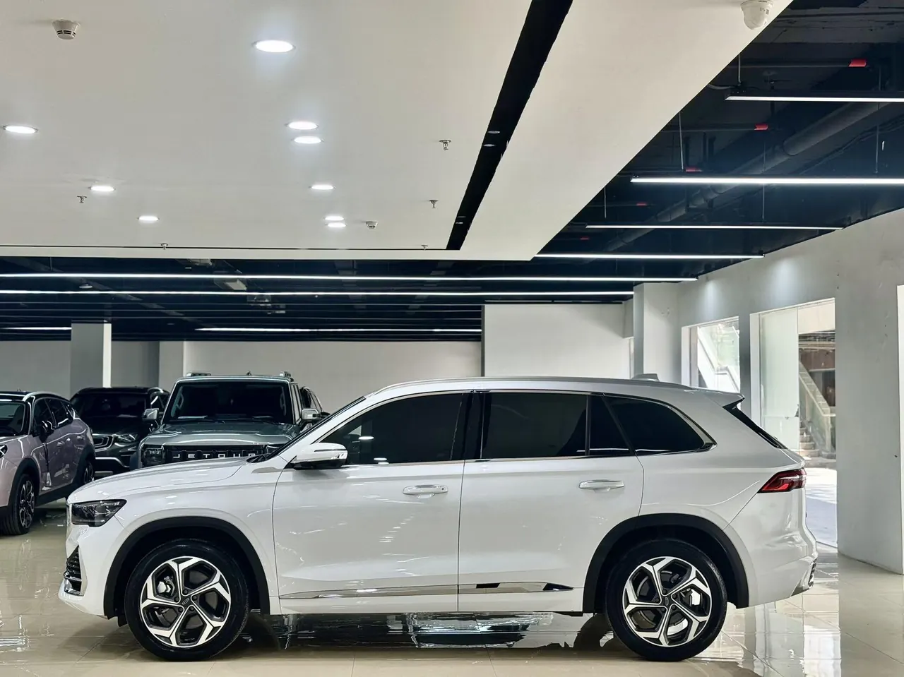 Geely 2021 XingyueL (Monjaro) 2.0TD EVO Two-Drive Flagship Automatic Gear 13