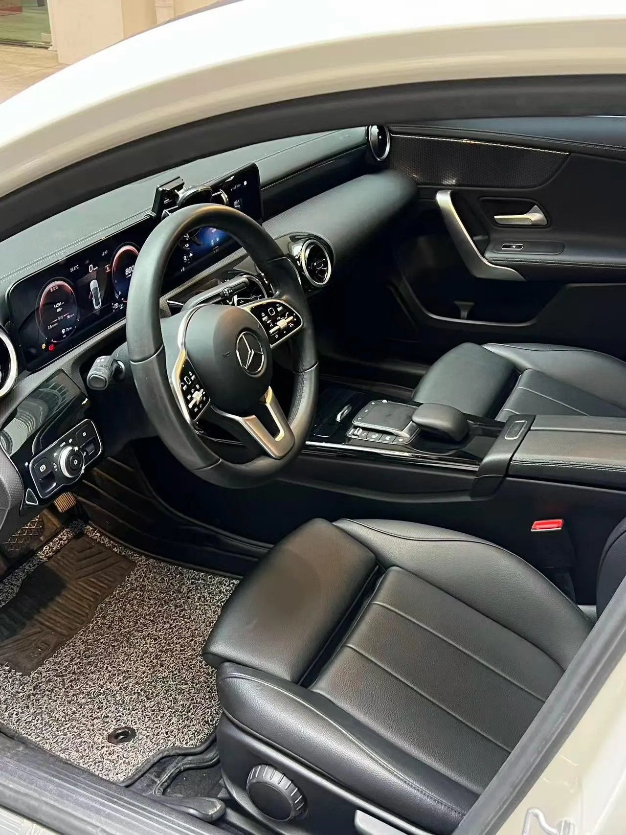 Mercedes Benz Class A 2021 A 200 L 1.3T Dynamic Automatic 6