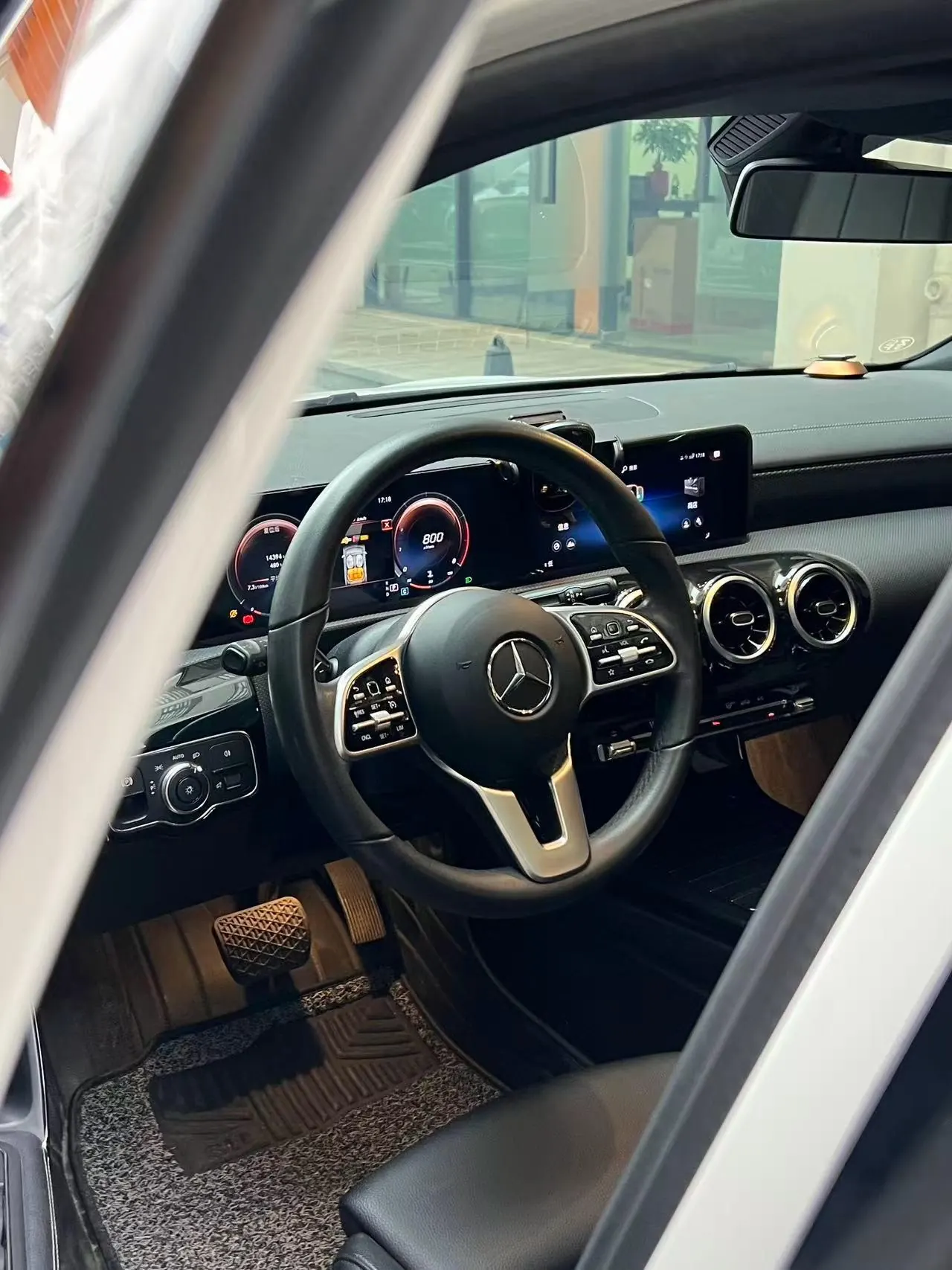 Mercedes Benz Class A 2021 A 200 L 1.3T Dynamic Automatic 7