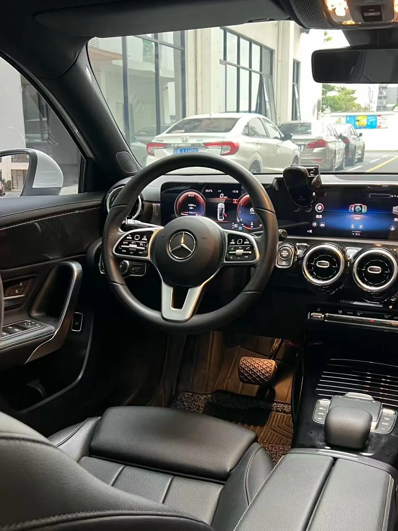 Mercedes Benz Class A 2021 A 200 L 1.3T Dynamic Automatic 8