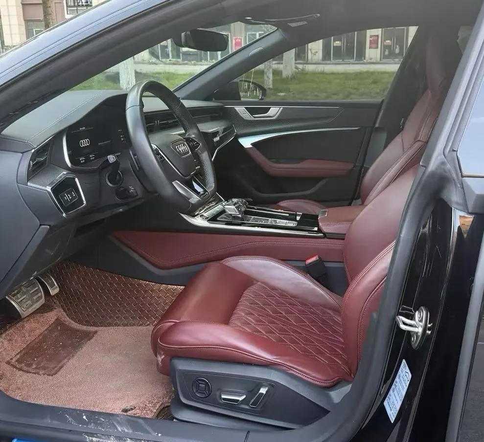 Audi 2022 A7L 2.0TFSI 45TFSI Quattro S-line Black Samurai Edition Automatic Gear 4