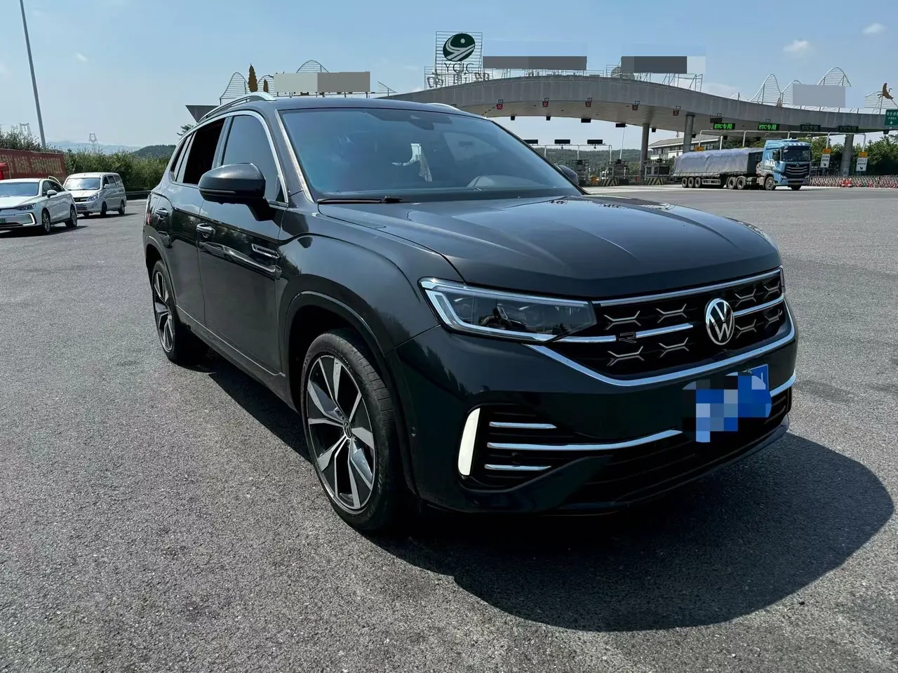 Volkswagen 2023 Tanyue 2.0TSI 380TSI four-wheel drive R-Line high-energy version of automatic gear 2