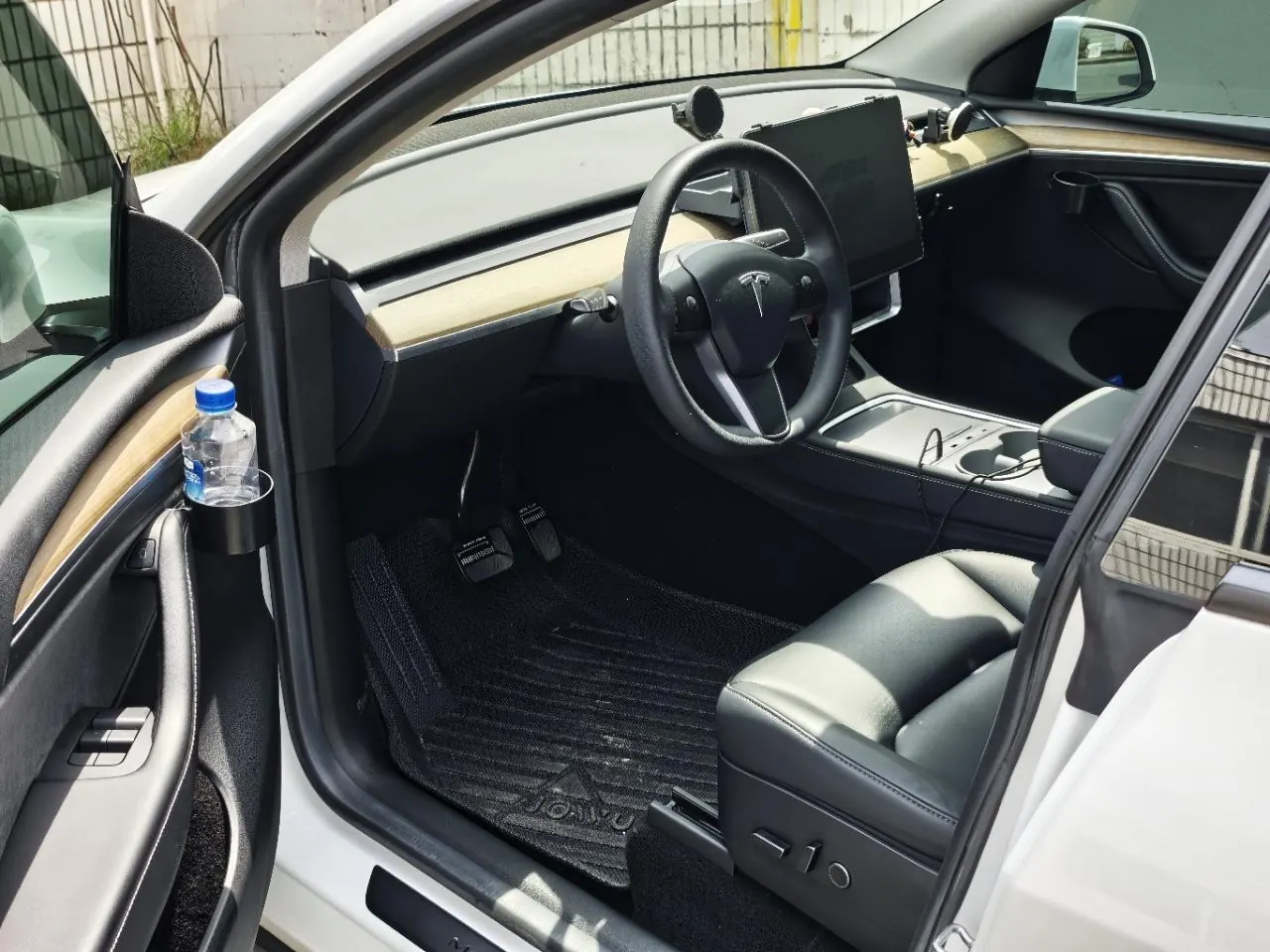 Tesla 2022 Model Y rear-wheel drive version automatic transmission 5