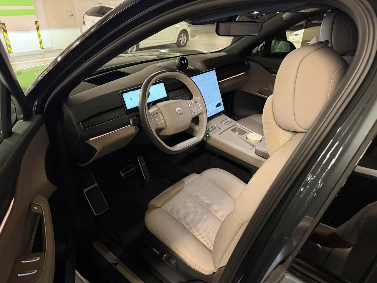 NIO 2023 ES 8 100kWh Signature Edition Automatic Gear 2