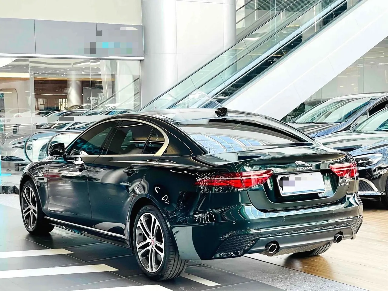 Jaguar 2023 XEL 2.0T 250PS R-DYNAMIC S Enterprising Sports Edition Automatic Gear 9
