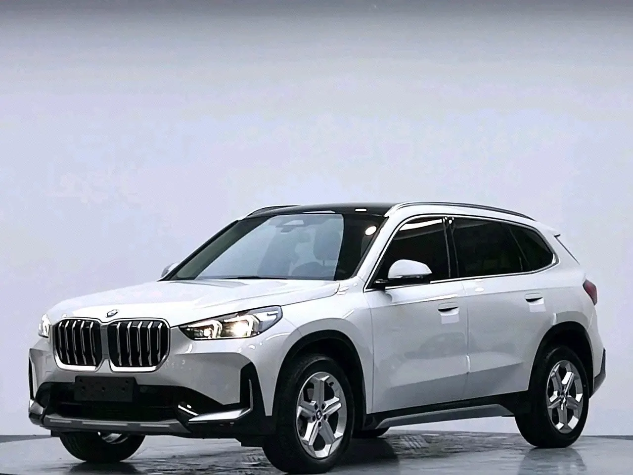 Open image lightbox: BMW 2024 X1 sDrive20Li 1.5T X design set automatic gear