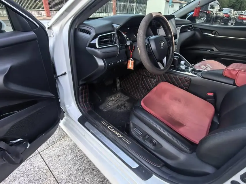 Toyota 2021 Camry 2.0G Stepless Deluxe Edition Automatic Gear 7