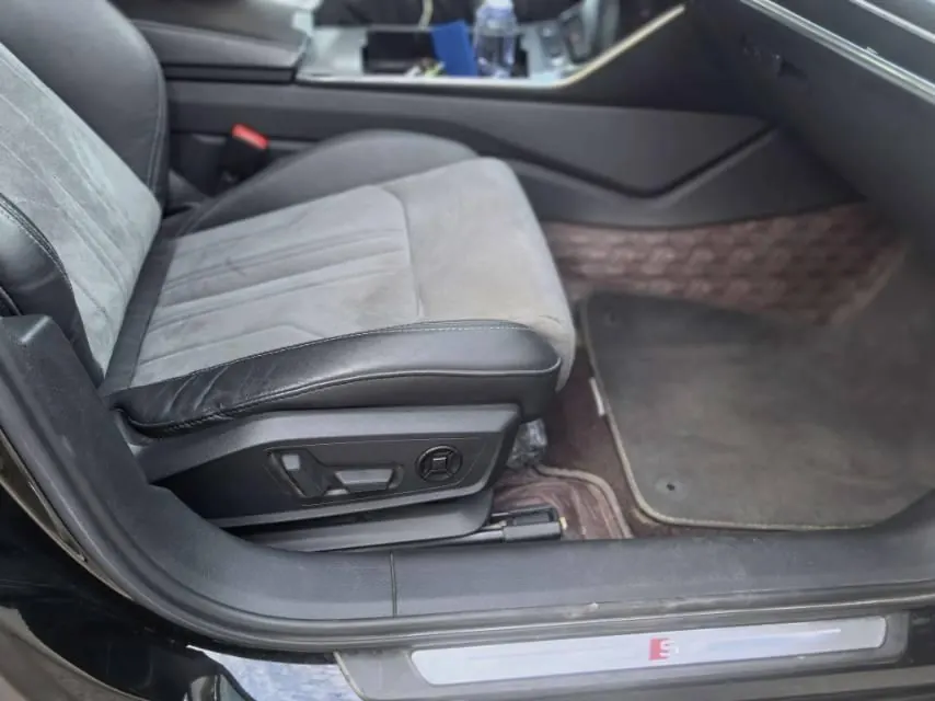 Audi 2021 A6L 2.0TFSI 40TFSI Deluxe Dynamic Automatic 6