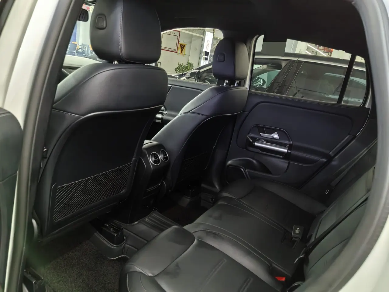 Mercedes Benz 2022 GLA 200 1.3T (modified) automatic gear 6