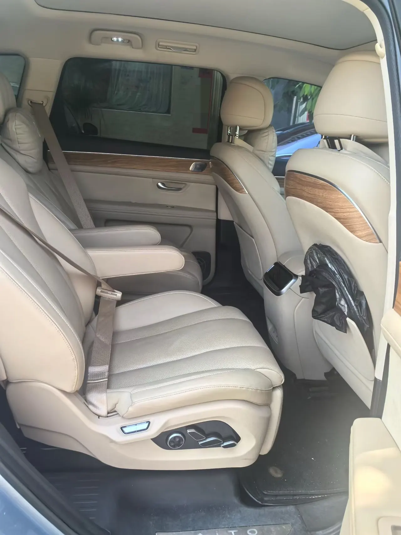 AITO 2022 AITO M7 1.5T 4-wheel drive deluxe automatic gear 5