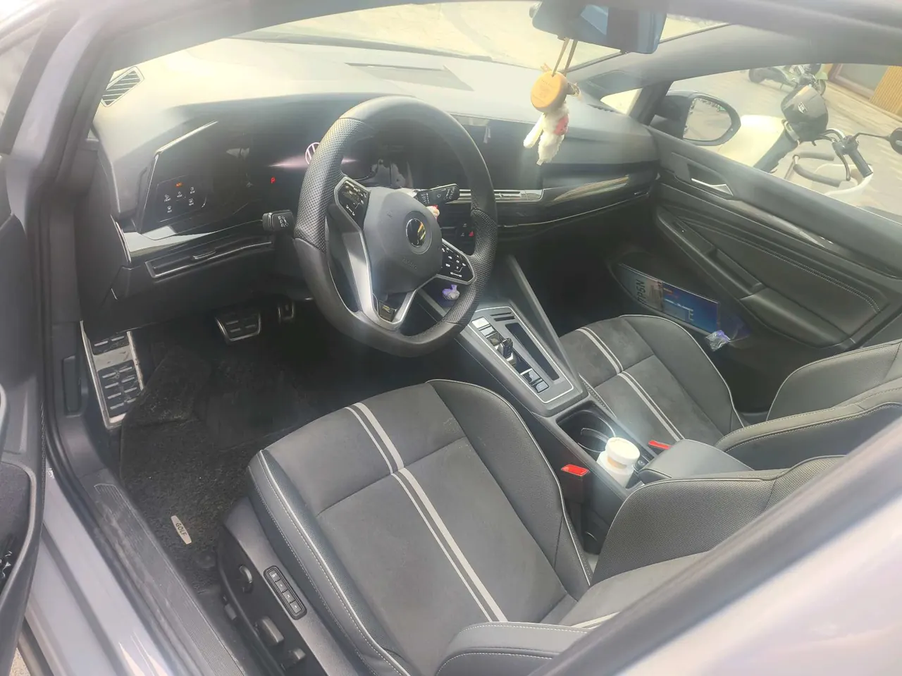 Volkswagen 2023 Golf 8 R-Line 1.4TSI 280TSI (Modified) Automatic Gear 4