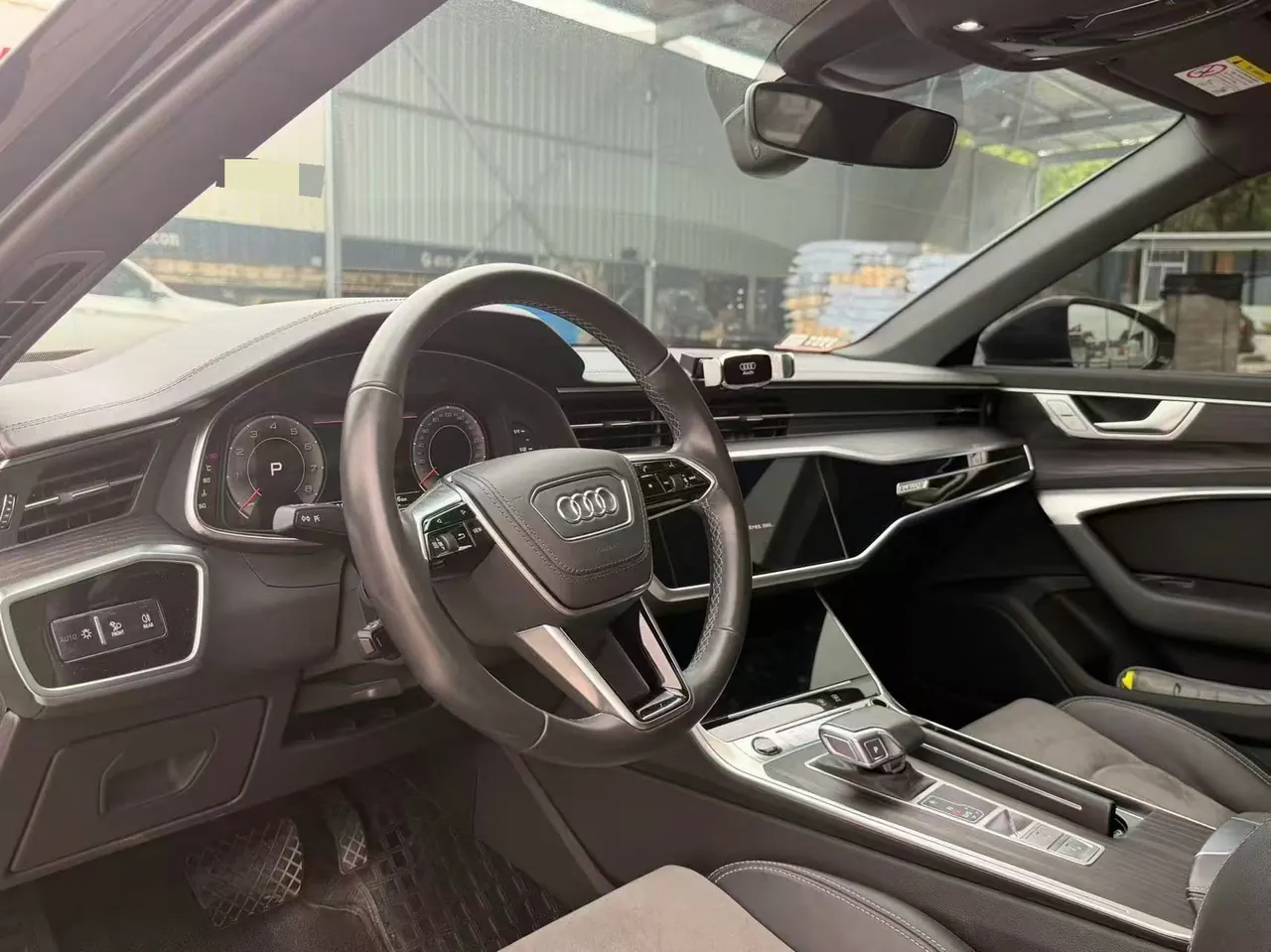 Audi 2024 A6L 2.0TFSI 45TFSI Quattro Selected Dynamic Automatic 3