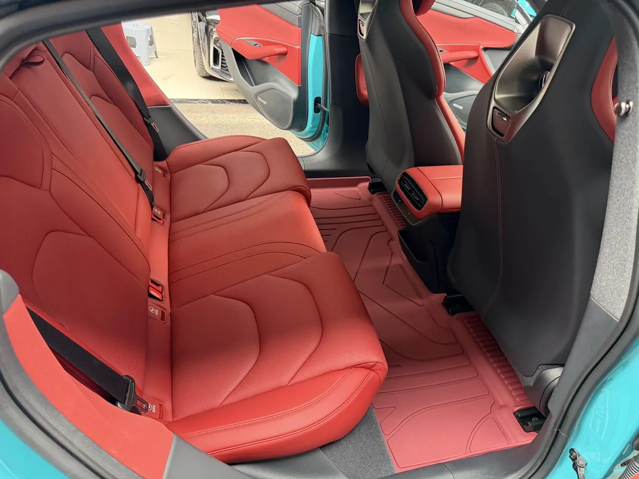 MI 2024 SU 7 700km Rear Drive Long Endurance Smart Driving Edition Automatic Gear 20
