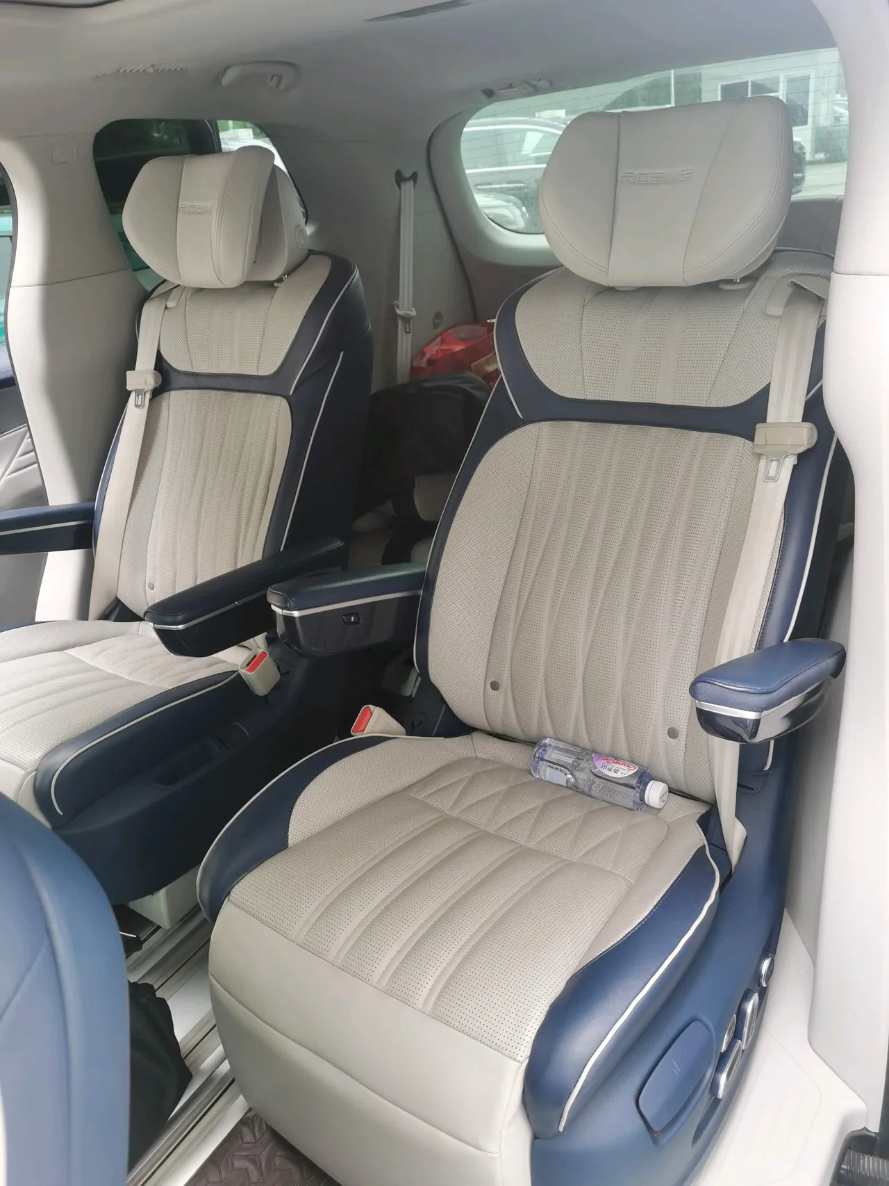 Roewe 2022 iMAX8 2.0TGI 400TGI Honorable Edition Automatic Gear 6