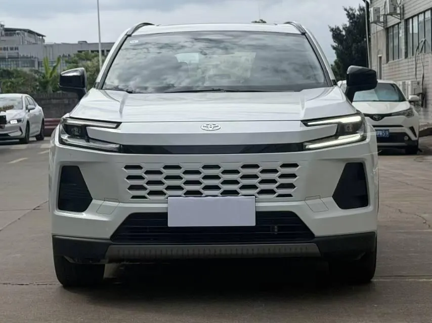 Toyota 2026 Weilanda Dual Engine 2.5 Stepless Intelligent Electric Hybrid Four-wheel Drive MAX Automatic Transmission 3