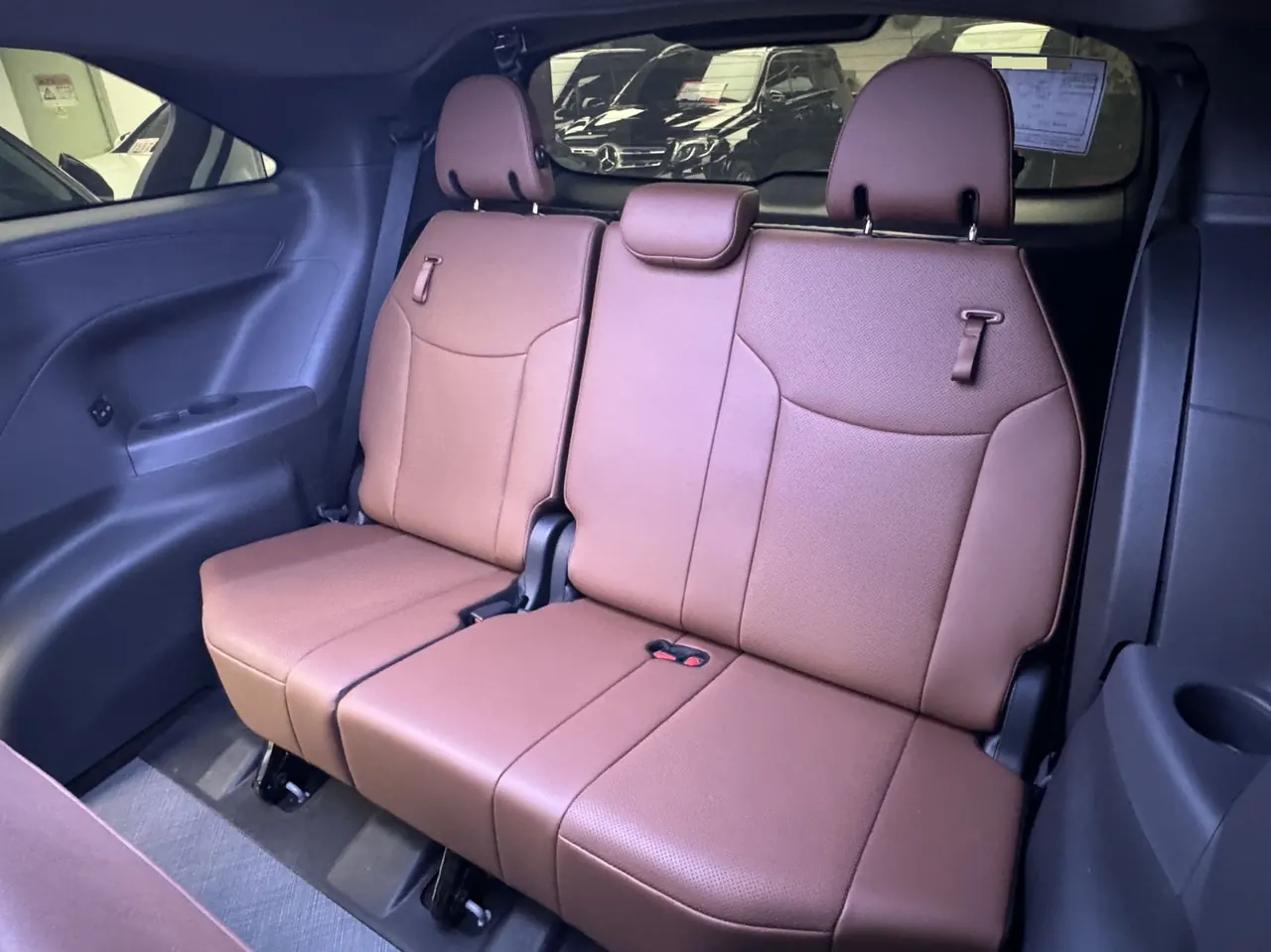 Toyota 2026 Sana 2.5 Stepless Four-wheel Drive Premium Edition Automatic Transmission 12