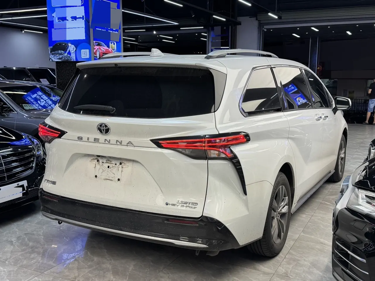Toyota 2026 Sana 2.5 Stepless Four-wheel Drive Premium Edition Automatic Transmission 6